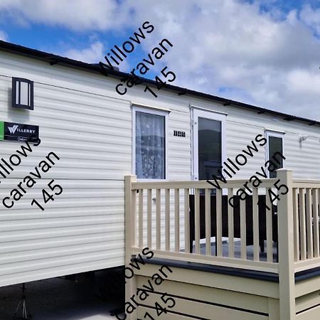 Willows Caravan 145 Llanddwywe Екстериор снимка