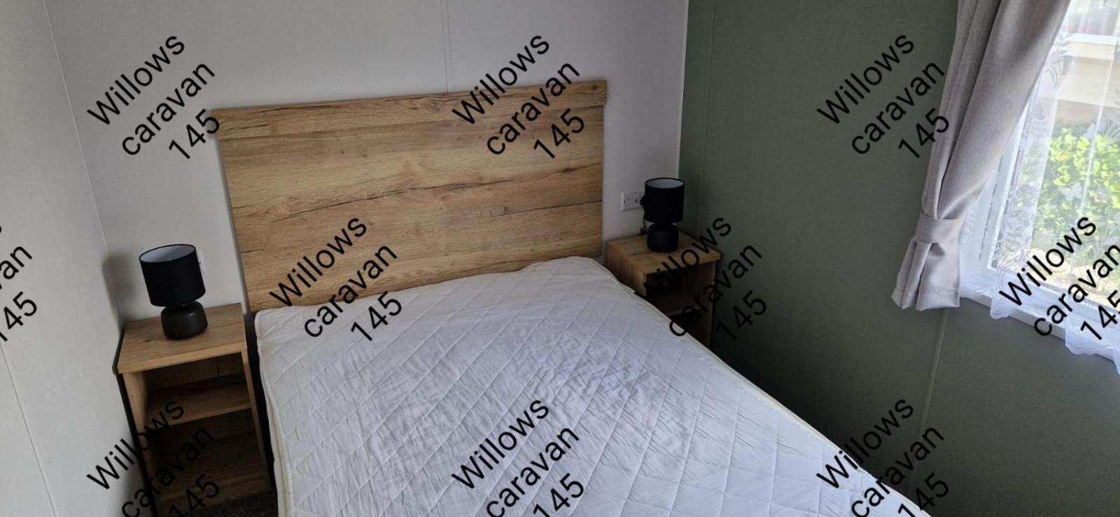 Willows Caravan 145 Llanddwywe Екстериор снимка